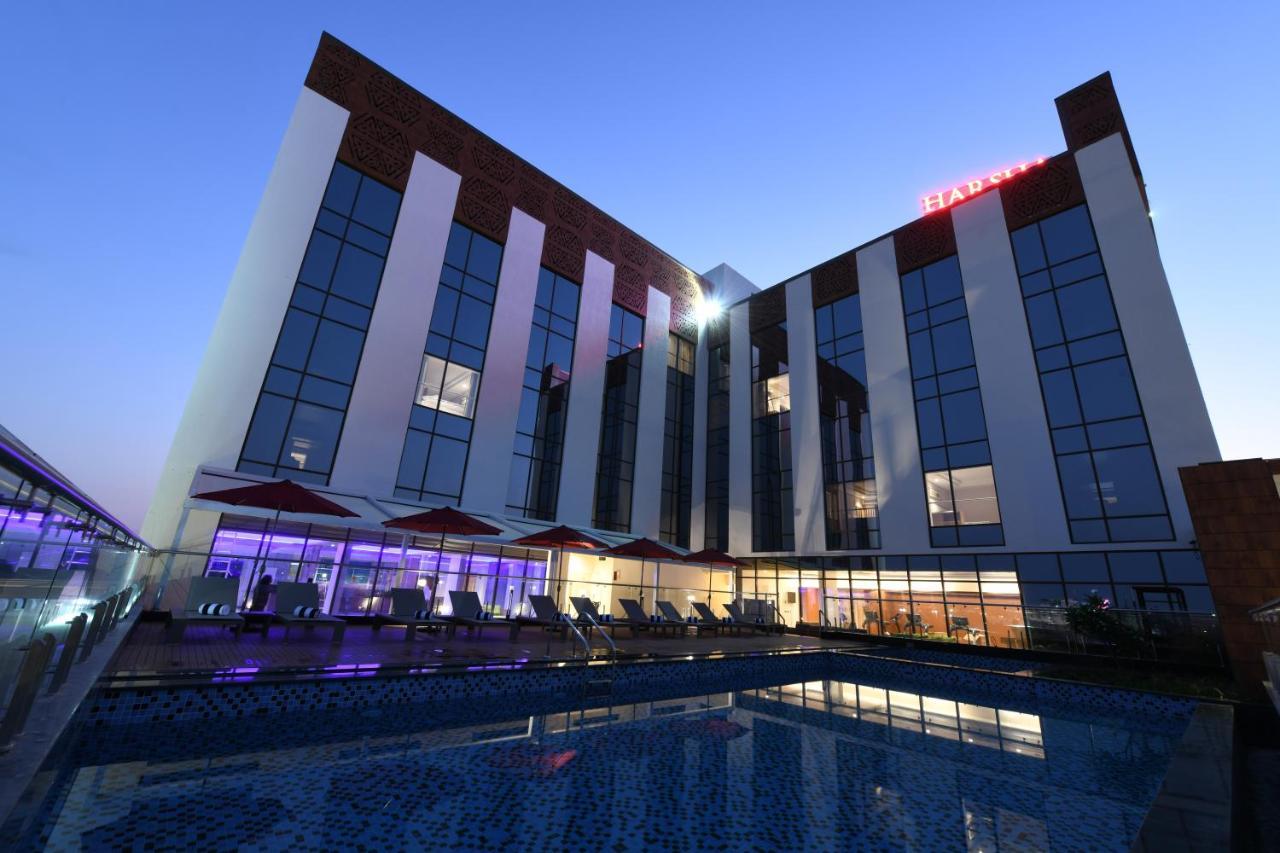 Harsha The Fern Shivamogga Hotel Buitenkant foto
