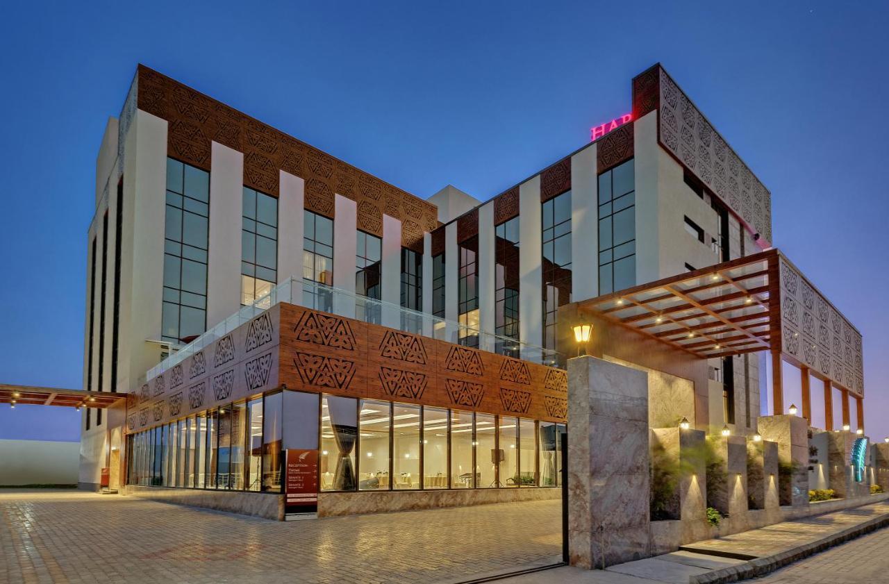 Harsha The Fern Shivamogga Hotel Buitenkant foto