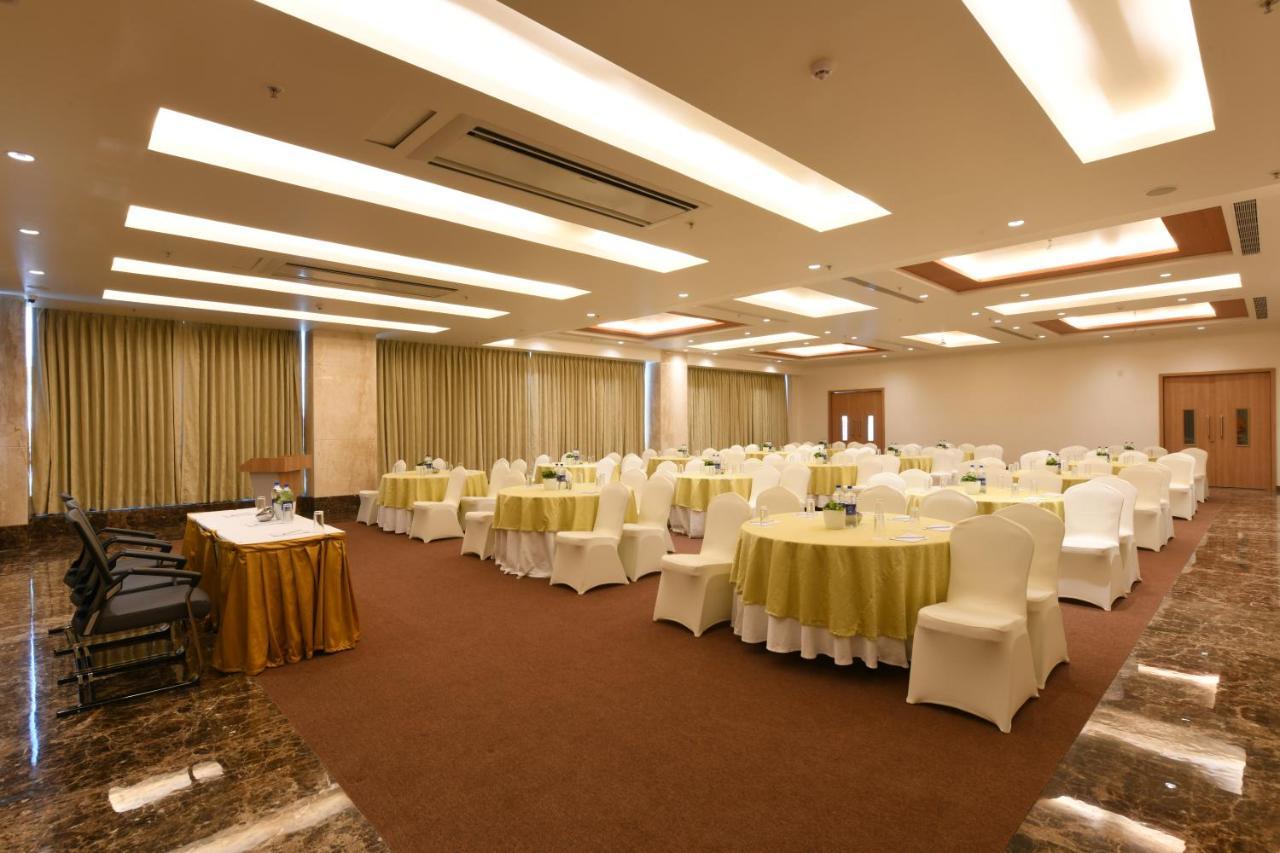Harsha The Fern Shivamogga Hotel Buitenkant foto